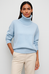 THE NOVARA OVERSIZED TURTLENECK