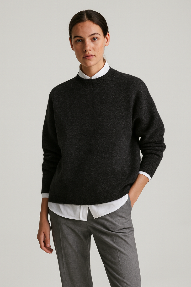 THE AMORIA PULLOVER